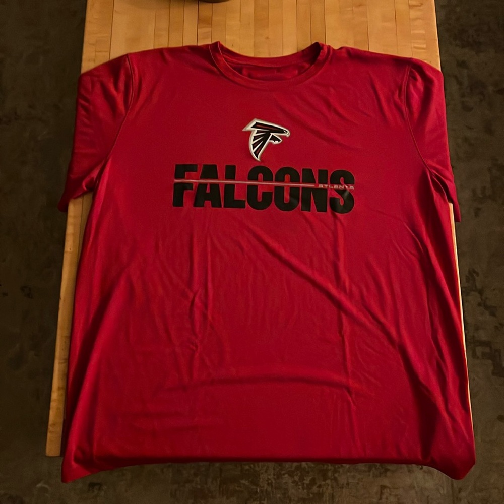 Atlanta Falcons XL Nike T shirt - worn once, great condition